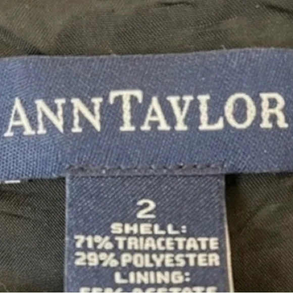 Ann Taylor little black dress - Picture 4 of 6
